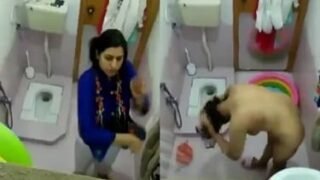 Fsiblog mms girl takes off her clothes in the bathroom